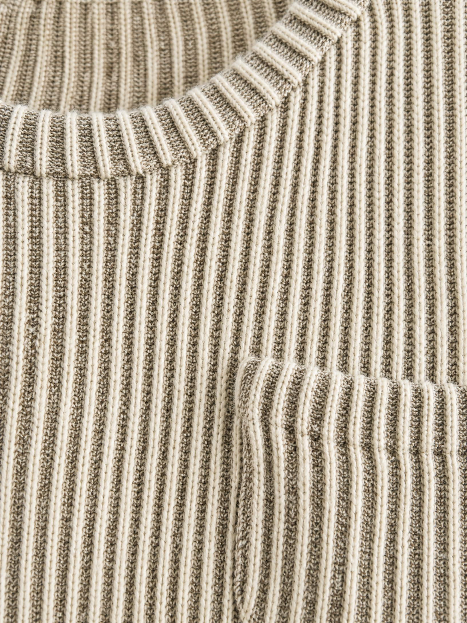 Aura Knitted T-shirt Beige - Image 3